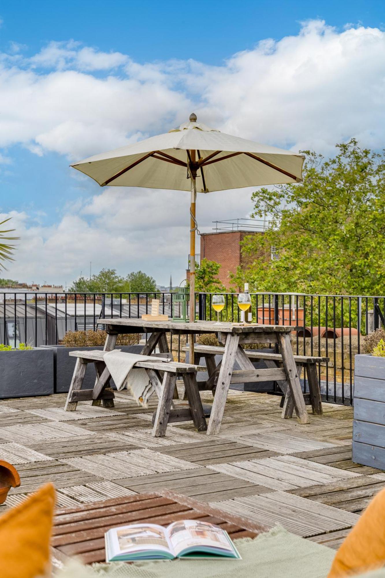 Luana'S Stunning Rooftop London Exterior photo
